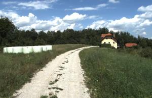 Obcina Mirna, Zagorica, 160 m makadama, foto S Velecic, O Mirna